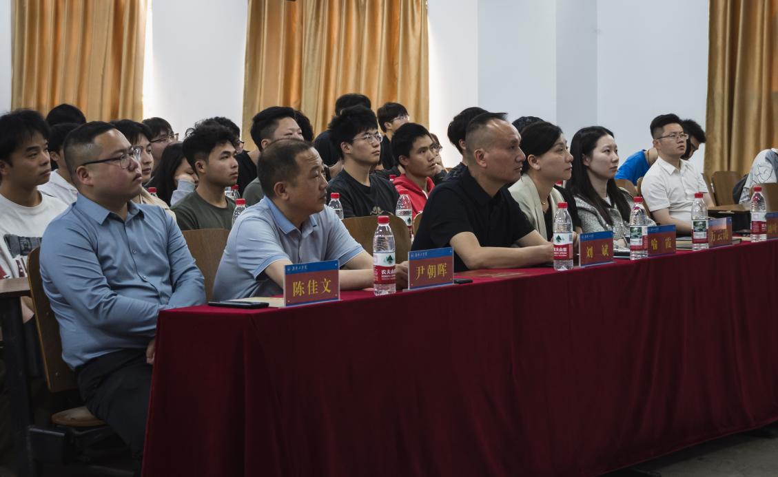 e4c1898792b4c8cc5cf7f5f46bbf41d